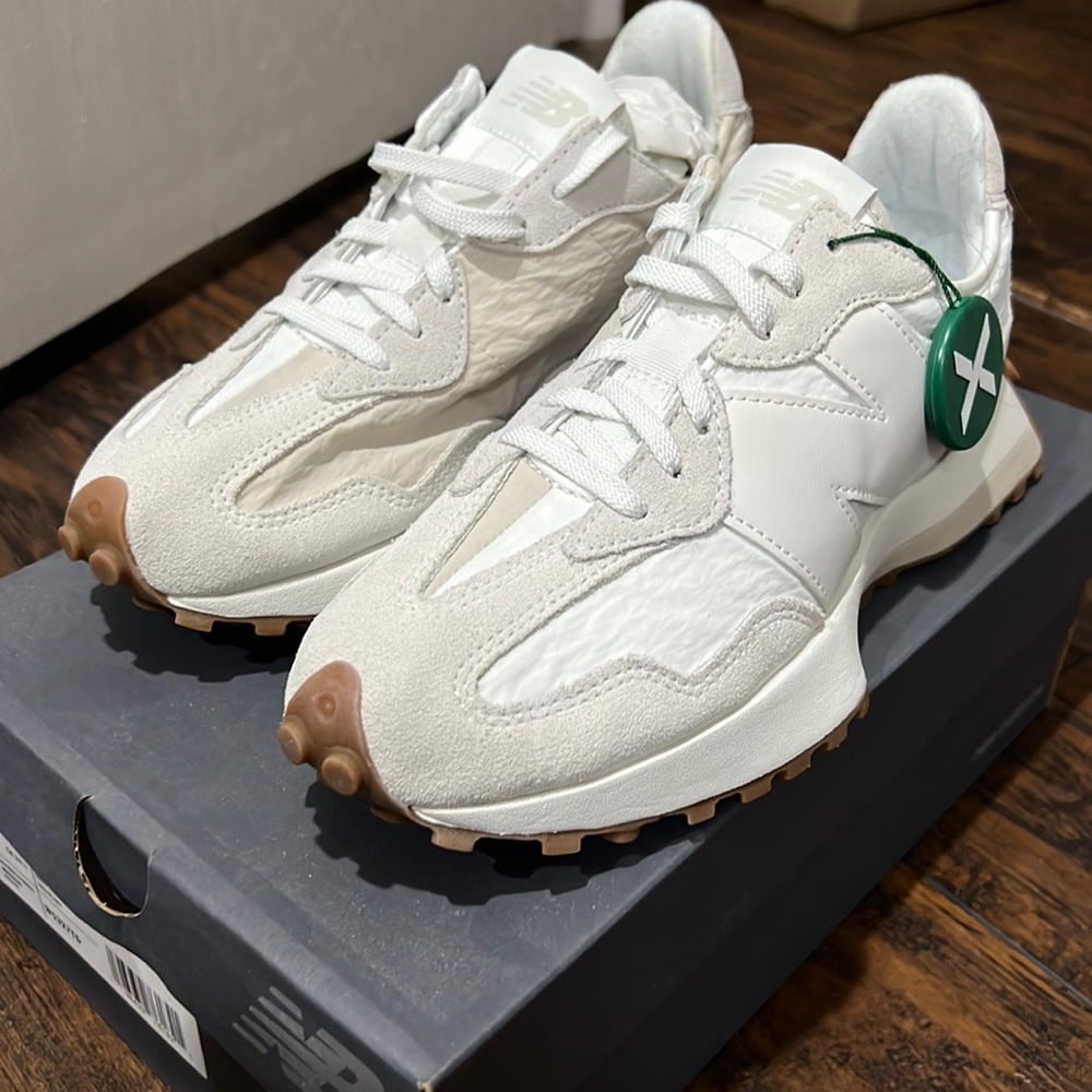 New Balance 327 White Beige Gum